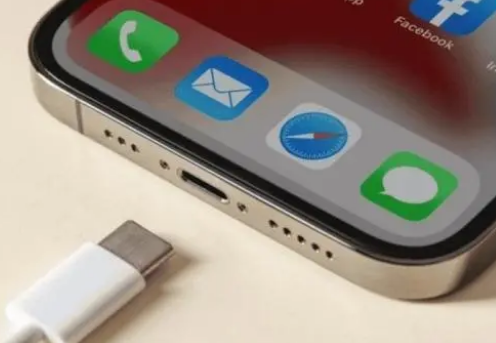 安化苹果15维修分享iPhone15改USB-C接口后能和安卓用户互借充电器吗 